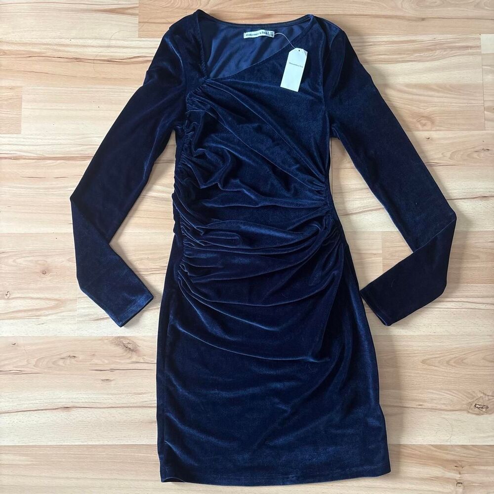 Abercrombie NWT Navy Blue Velvet Long Sleeve Ruched Mini Dress size Small Tall